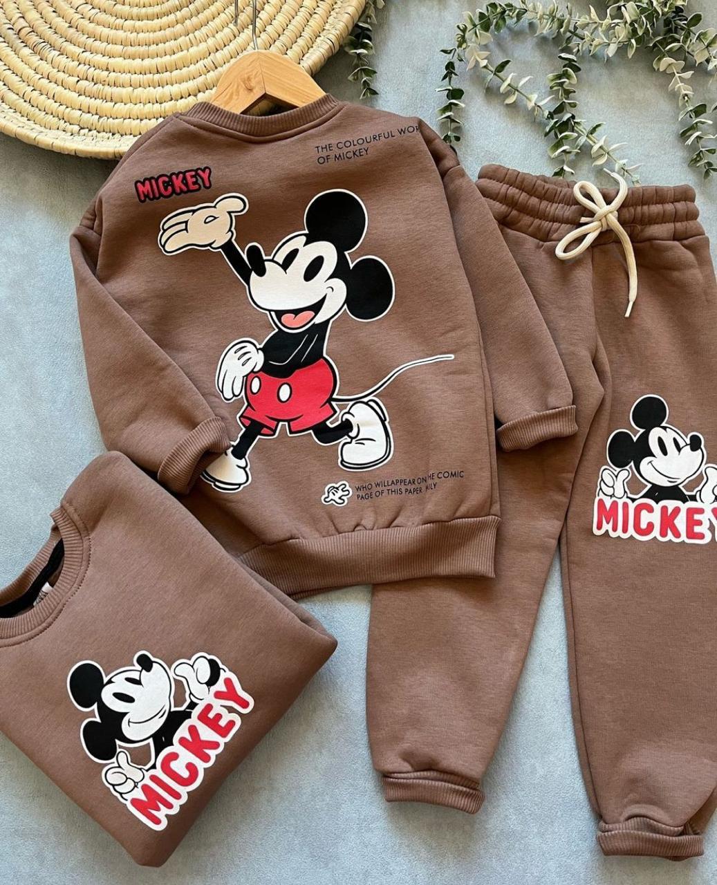 Conjuntos de Sudadera para Niños con sus Personajes Favoritos.
